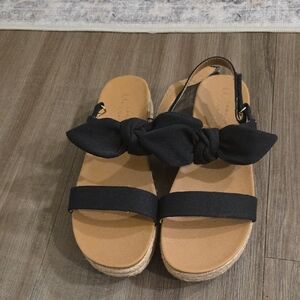 LC Lauren Conrad Black Strappy Sandals Casual Summer Footwear